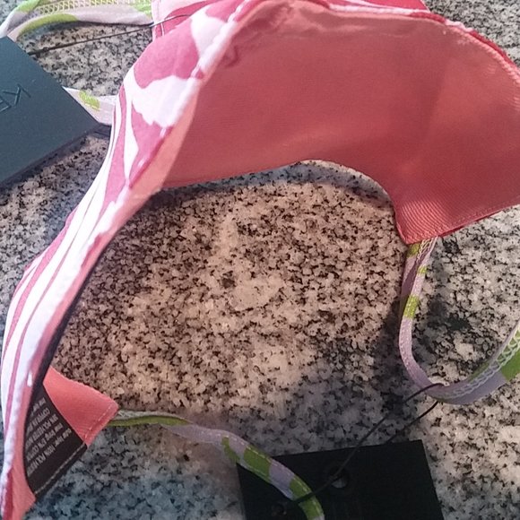 KENDALL + KYLIE Face Mask. 2 x Reusable Face Masks as pictured. - Picture 4 of 6